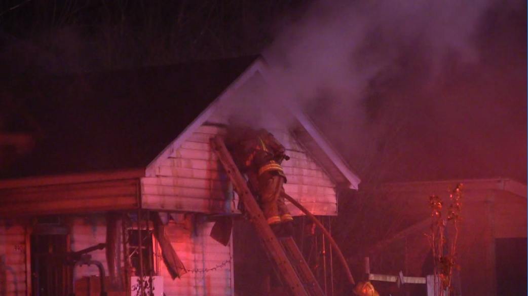 Beaumont firefighters respond to house fire
